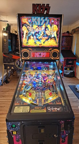 Stern kiss pro pinball good - kiss,
