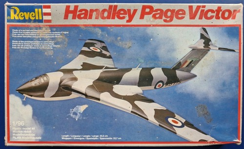Revell handley page halifax - revell, b