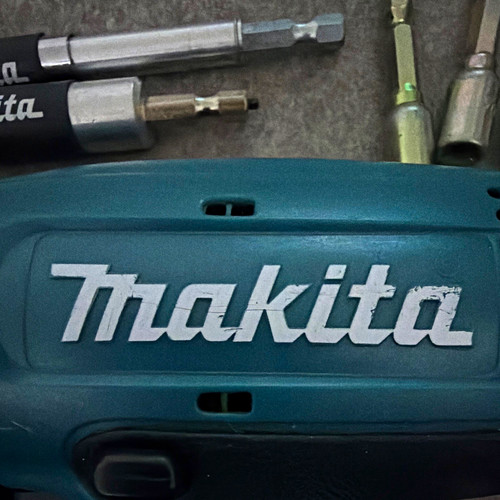 Makita 6270d 12v 10mm - 12v,