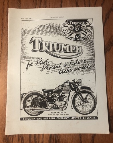 Triumph motocycle classic - motocycle, day