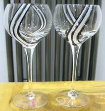 2 Caithness Crystal Panache Black & White Swirl Wine Glasses Signed & 1xLabelled