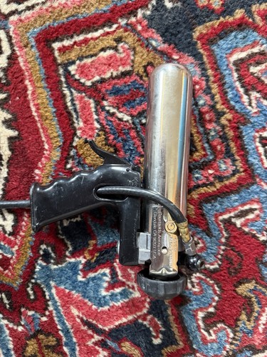 Sent pnumatic sealant - sealant, gun