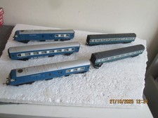 TRIANG  PULLMAN COACHES +  HORNBY  INTERCITY  PULLMAN  COACHES      see des.