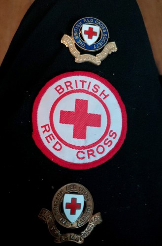 Vintage red cross badges - 3,