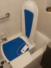 Bath Lift with Side Flaps