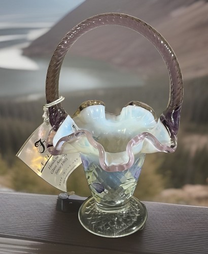 Beautiful fenton art glass - fenton,