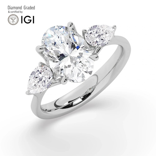 Oval diamond trilogy ring - oval,