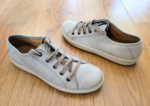 Women hotter comfort concept - comfort,