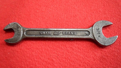 Vintage snail brand - snail, open