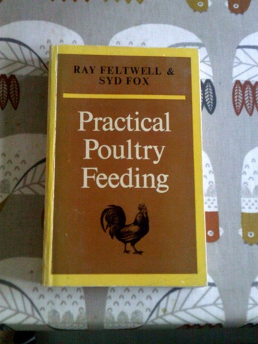 Practical poultry feeding ray - feeding,