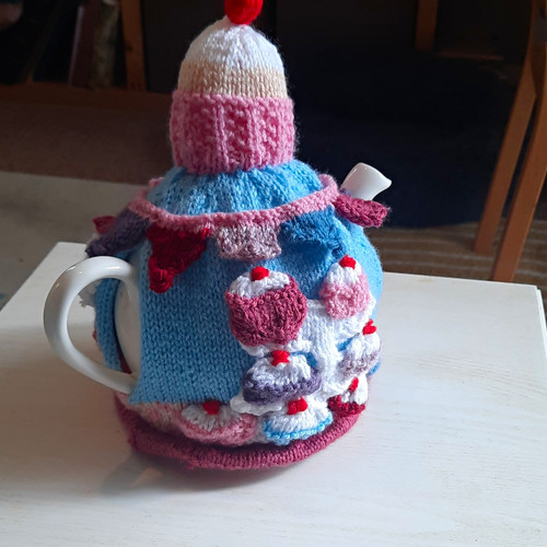 Handmade wool knitted tea - wool,