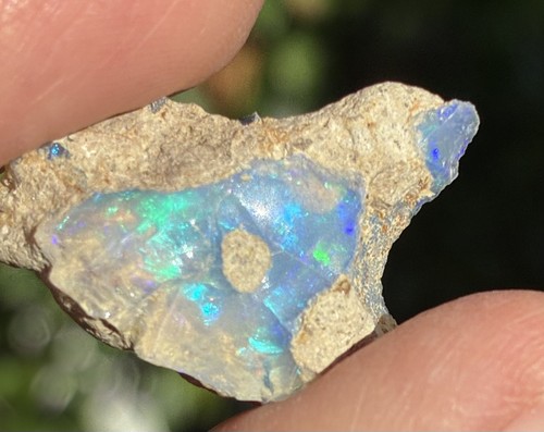 Pretty 10ct ethiopian - pretty, opal