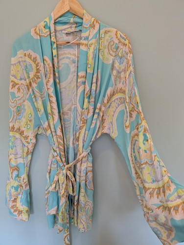 Zara paisley fluid kimono robe - zara,