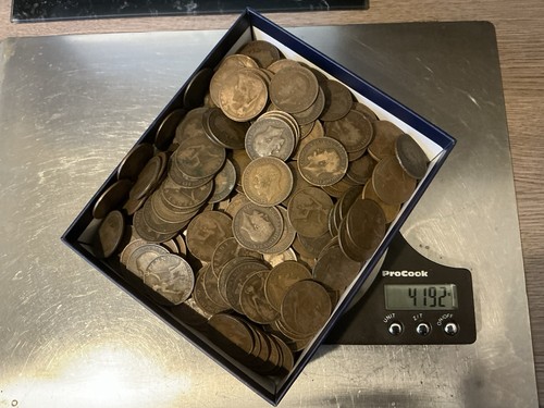 Large lot old pennies mainly - old,