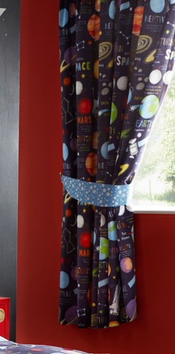 Curtains planets - x, 72"