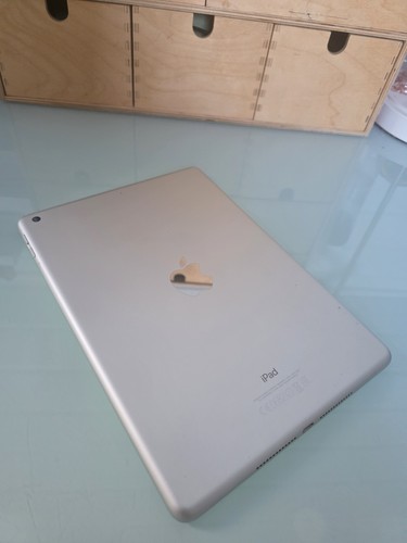 Apple ipad 5th gen - gen, a1822