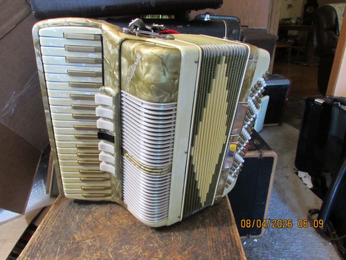 Accordion stradivari 120 - stradivari,,