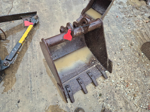 600mm excavator digging bucket - 600mm,