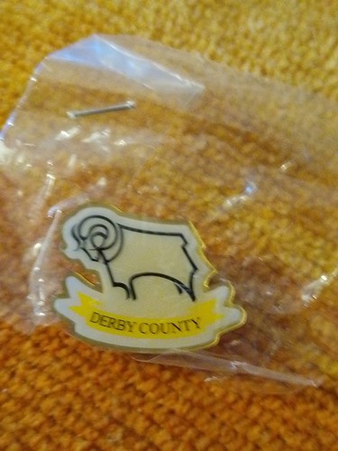 Derby county pin badge - fc,
