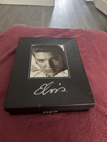 Elvis box filled - box, right