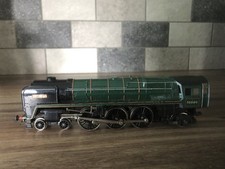 Hornby 00 Gauge Britannia