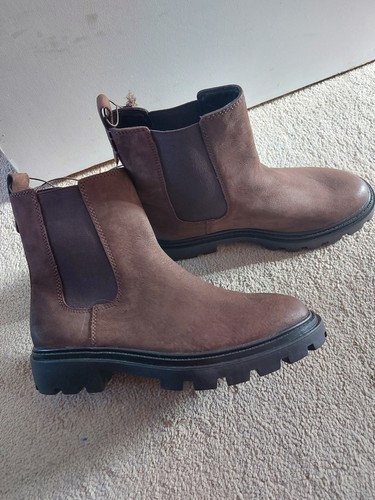 Boots size tu - boots, 6