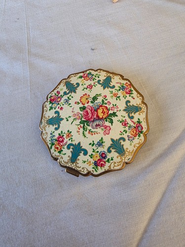 Stratton powder compact unused