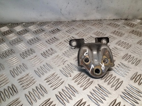 Hyundai terracan door hinge - door,