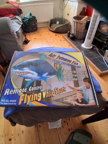Remote controled air - remote, swiming