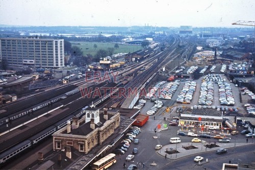 Photo view reading - photo, railway