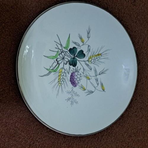 Washington pottery - pottery, 9.75”