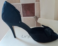 Untold Black Size 6 Sandle