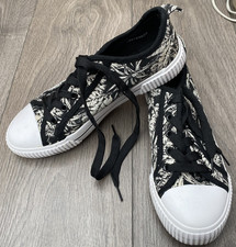 TU x Scion Ladies Size 6 Black