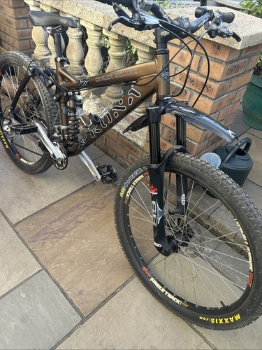 Mountain bike full - bike, suspension
