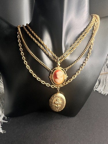 Vintage 1970s layered - vintage, cameo