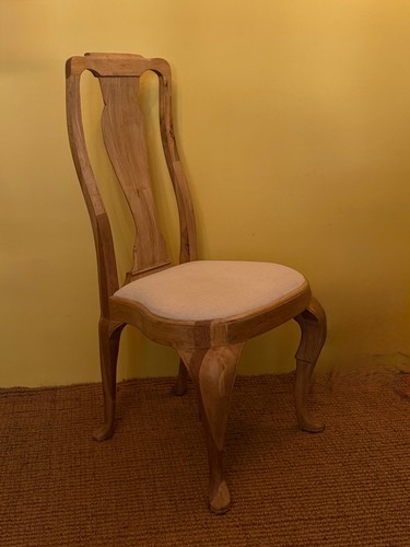Six elegant dining chairs