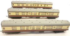 3 x HORNBY 00 ga Ltd Edn BR Mk1 CORRIDOR COACHES - MAROON CREAM - R2133M,     x