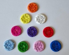 10 Flower Patterned Buttons