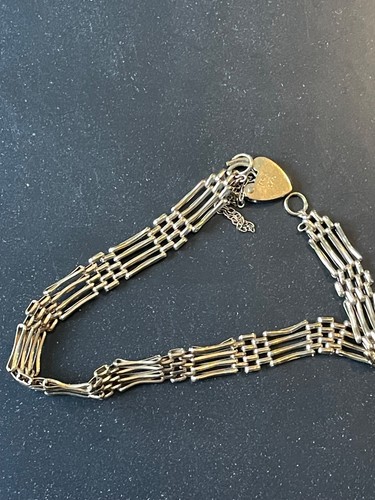 9ct gold gate bracelet