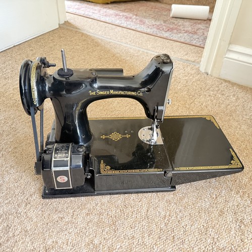 Rare vintage singer model - vintage,