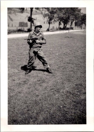 Wwii era photo army soldier - wwii,