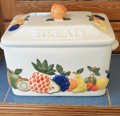 Vintage rayware ceramic - vintage, bread