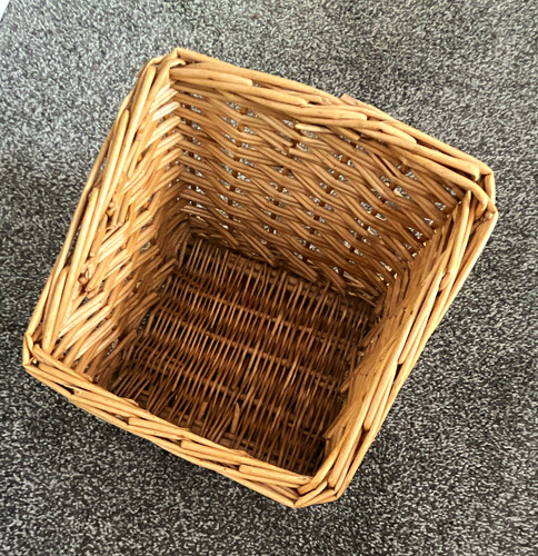 Brown square wicker - square,