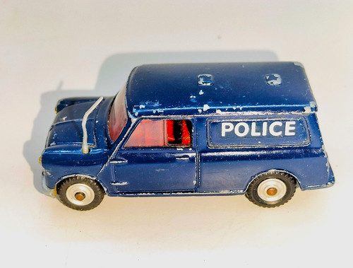 Corgi toys 448 police - corgi, mini