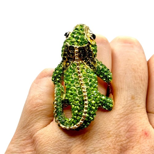 Nwt gold tone lizard chameleon - nwt,