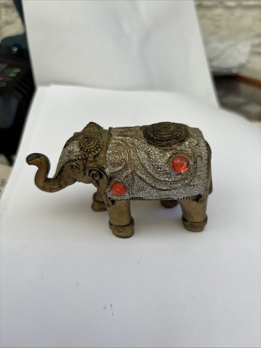 Small elephant statue possibly - small,