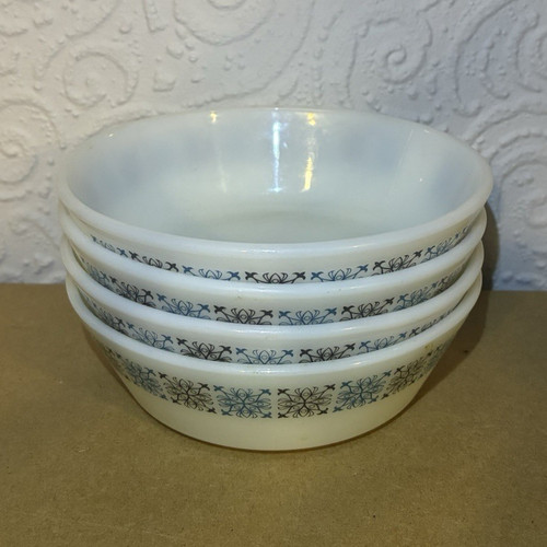 Vintage jaj pyrex blue chelsea - pyrex,