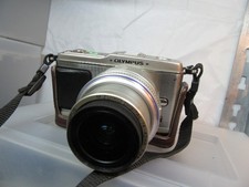 Olympus Pen E-P1 & 14-42mm Lens 