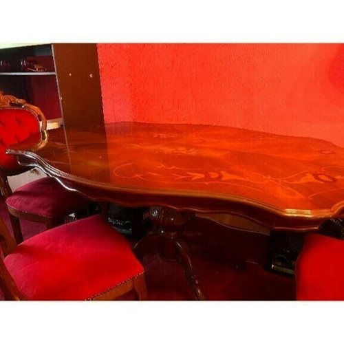 Oval serpentine mahogany