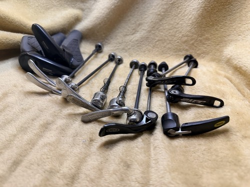 Bicycle wheel skewers - lot, 9